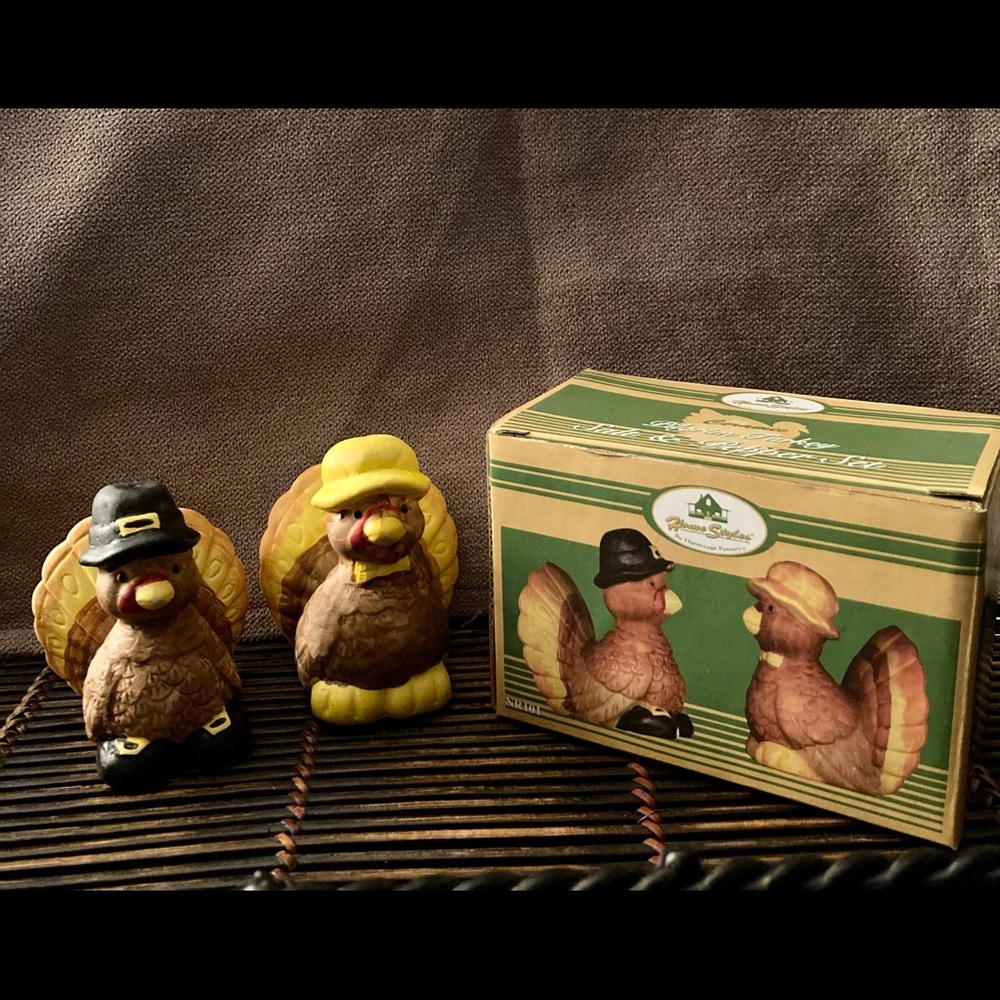 1998 Vintage Turkey Salt and Pepper shakers!